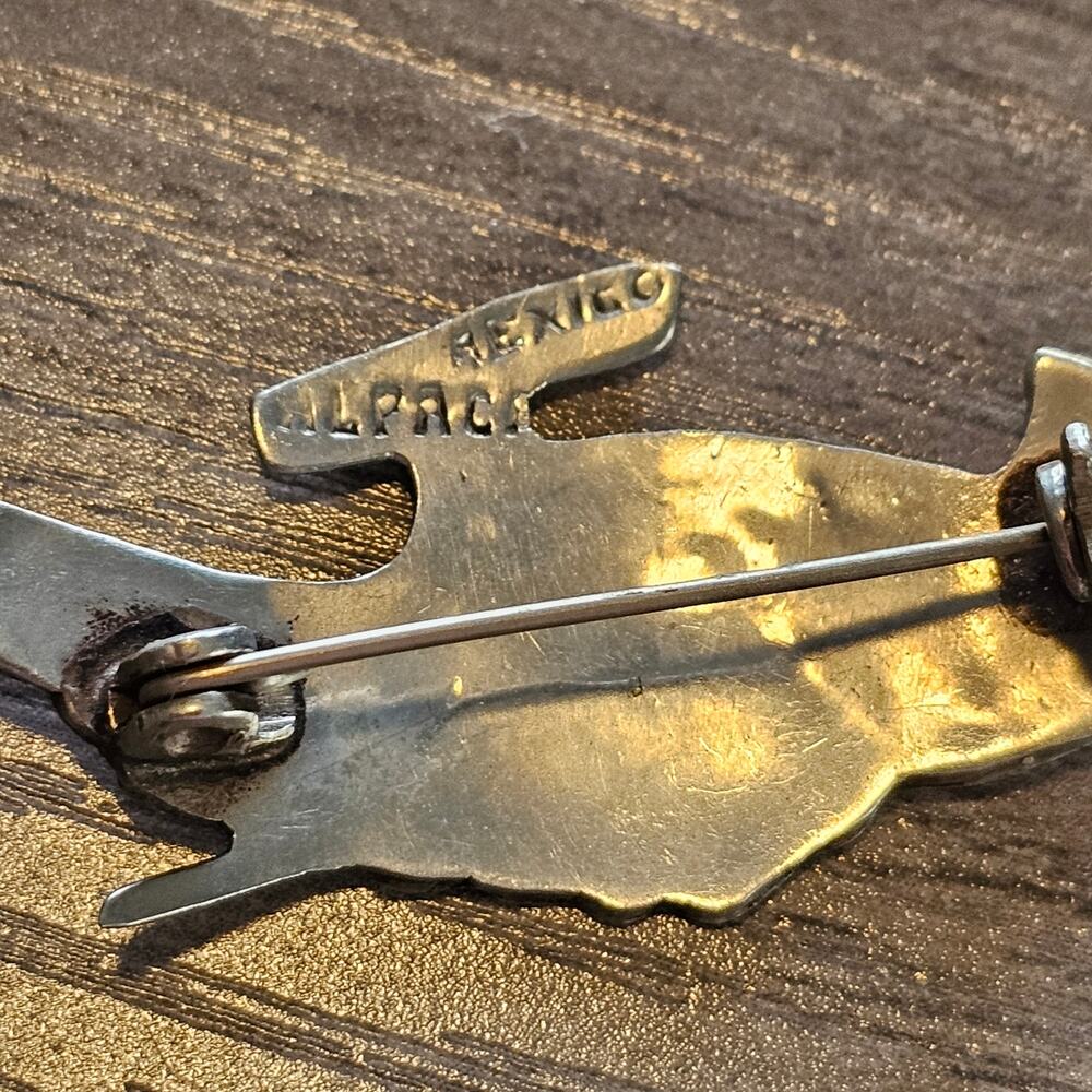 Alpaca Silver and Abalone Parrot Bird Brooch - Picture 4 of 6